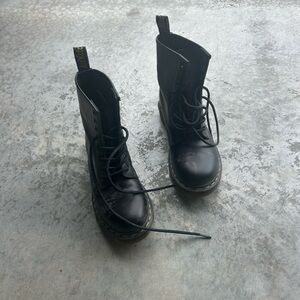 Black Doc Martens Size 7